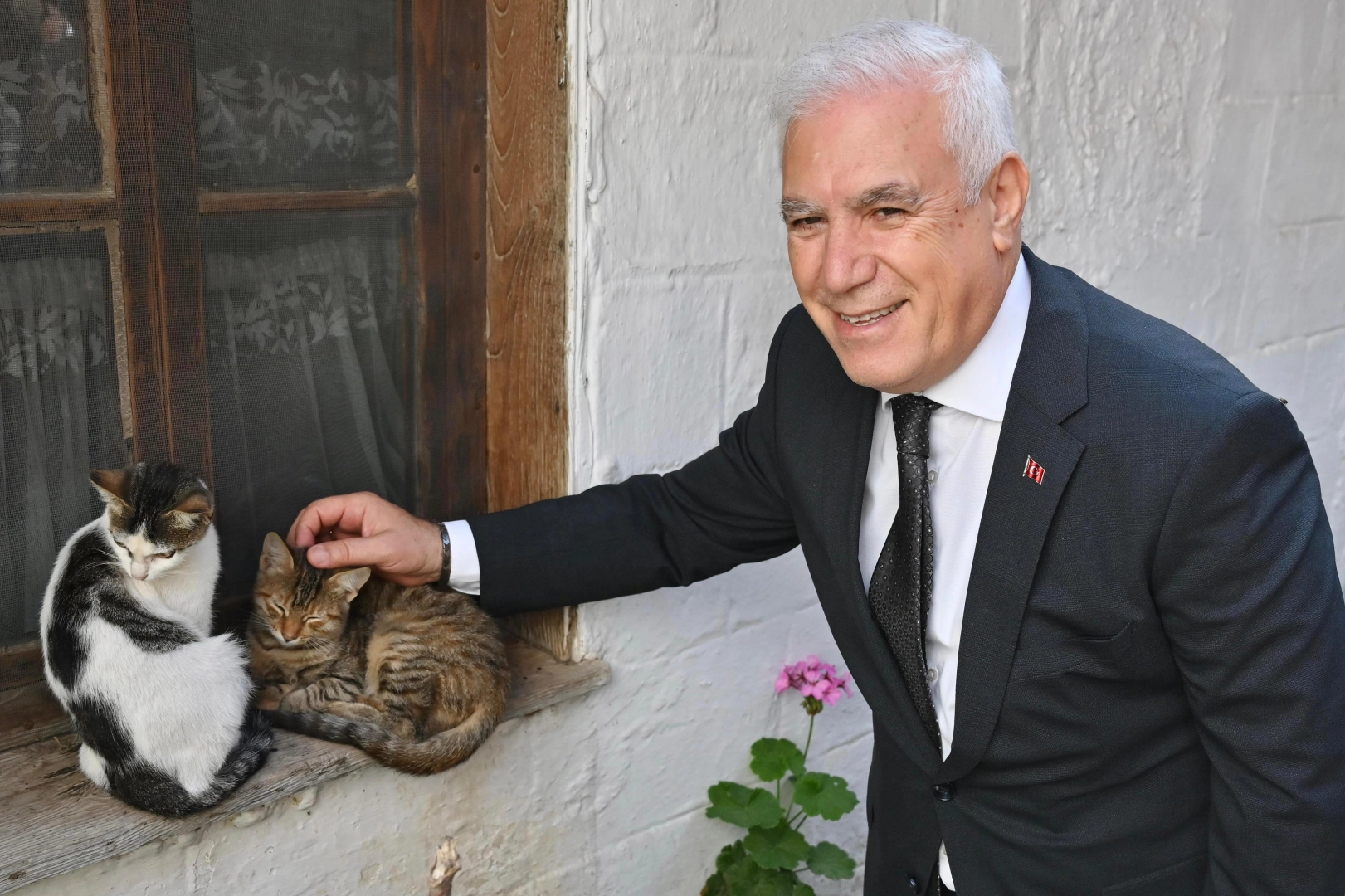 Bursa B&uuml;y&uuml;kşehir patili dostların yanında