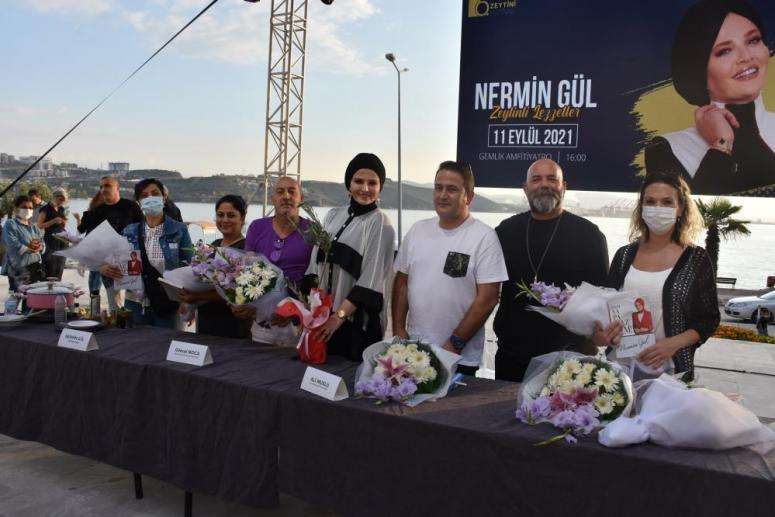 Gemlik’te zeytinli tatlar yarıştı 