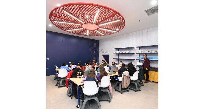 Bilim Pursaklar'ın öğrencilerinden Başkan'a teşekkür