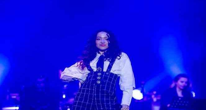 Buca'da Zeynep Bastık ve Anıl Piyancı konseri