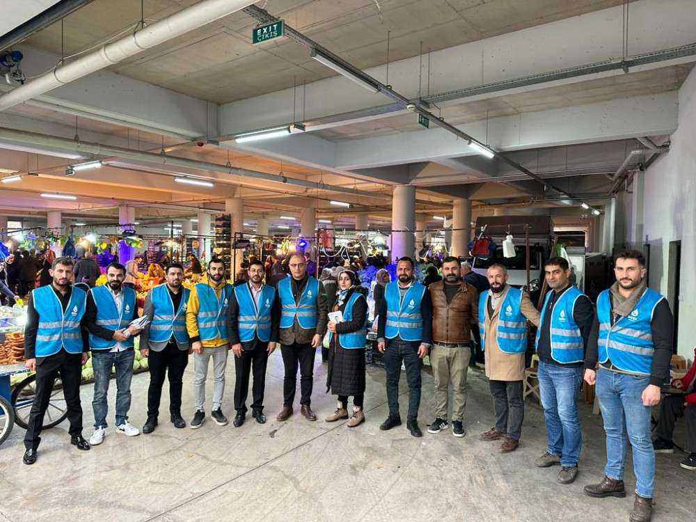 DEVA Partisi Bursa teşkilatları halk pazarında 