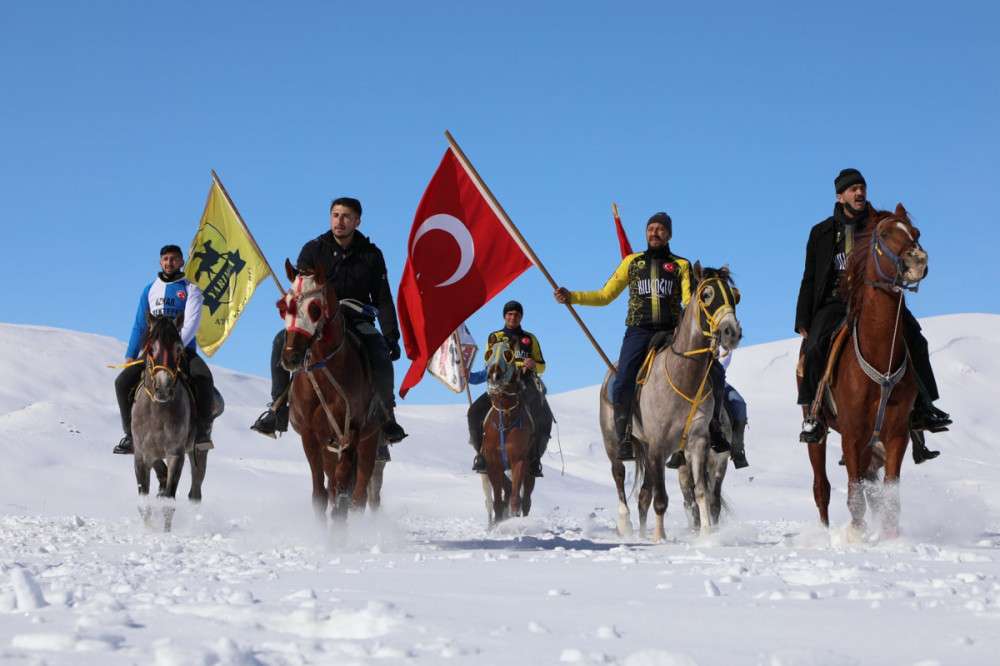 Doğu'nun saklı güzelliği: Balık Gölü