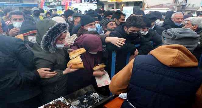 Erzincan Kültür ve Sanat Günleri'nde Bedava Sucuk Ekmek