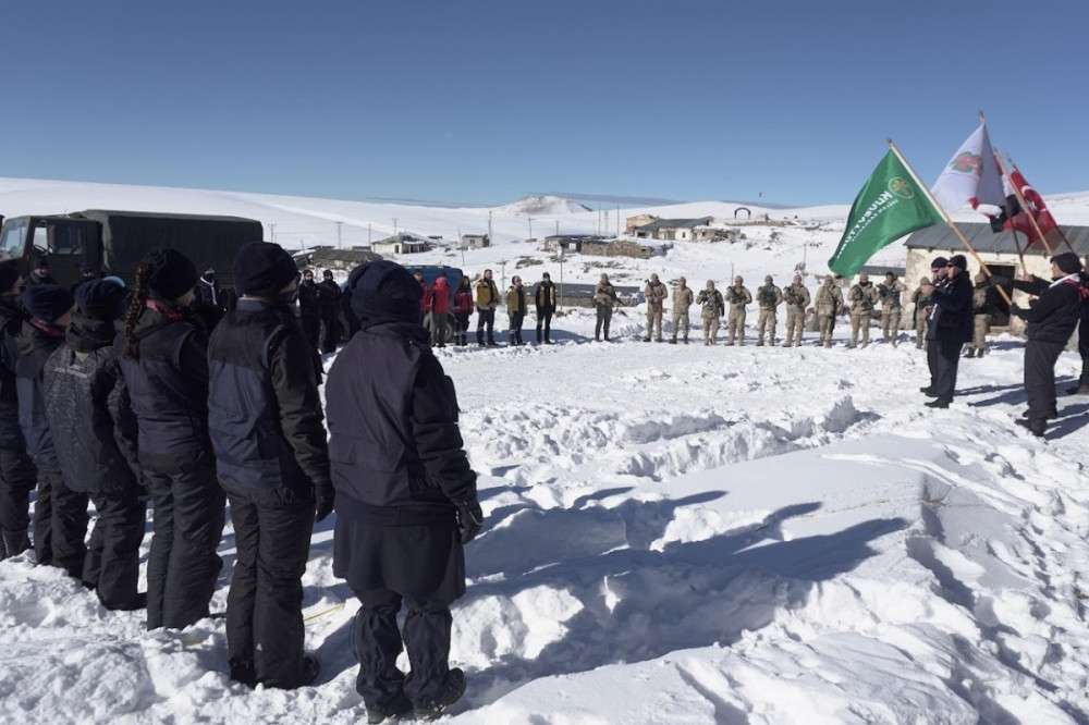 İzcilerden Sarıkamış şehitlerini anma töreni
