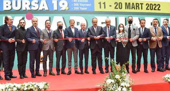 Kitap fuarı kapılarını açtı