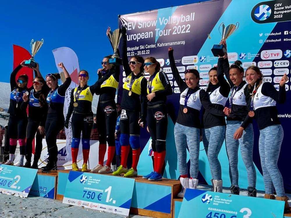 Milli takımda yer alan Nilüferli Sanem takdir topladı