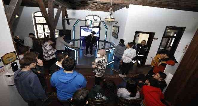 Öğrenciler sanal gerçeklik turnuvasında