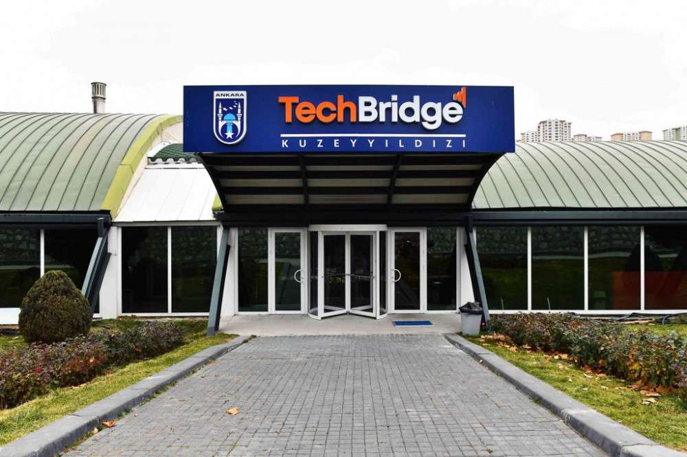 TECHBRIDGE KUZEY YILDIZI GENÇ GİRİŞİMCİLERE KAPILARINI AÇTI