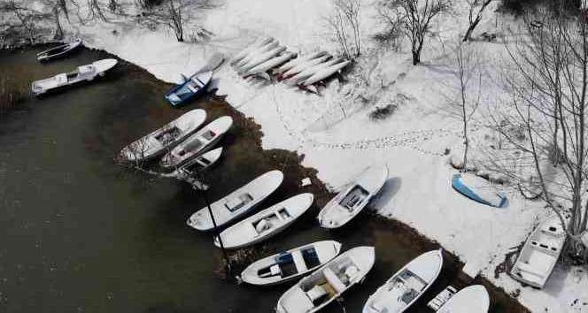 Terkos Gölü'nden kar manzarası