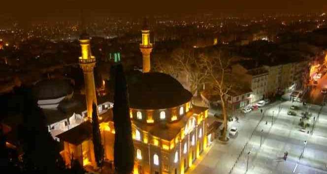 Ulu Cami'de yeni yılın ilk namazı